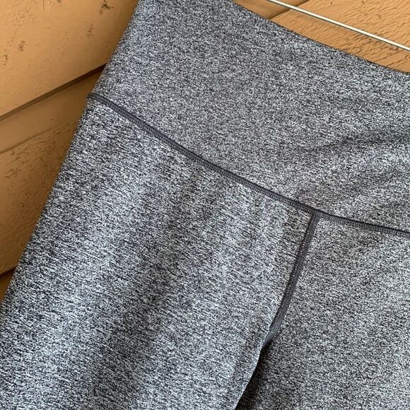 Victoria’s Secret Sport Knockout Grey Leggings - Picture 2 of 7